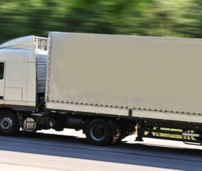 Protegendo sua transportadora: Como encontrar o seguro ideal?